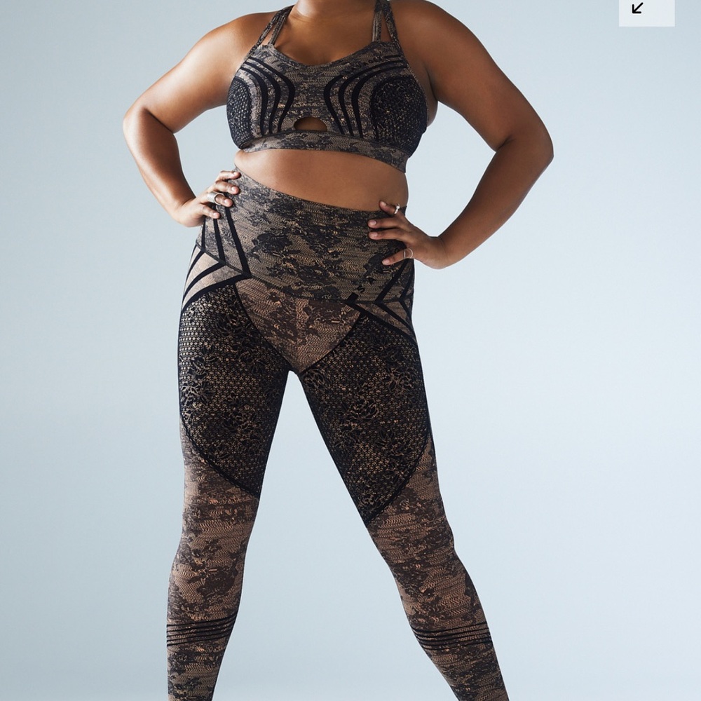 Pinkish tan lace Savage X Fenty Leggings
